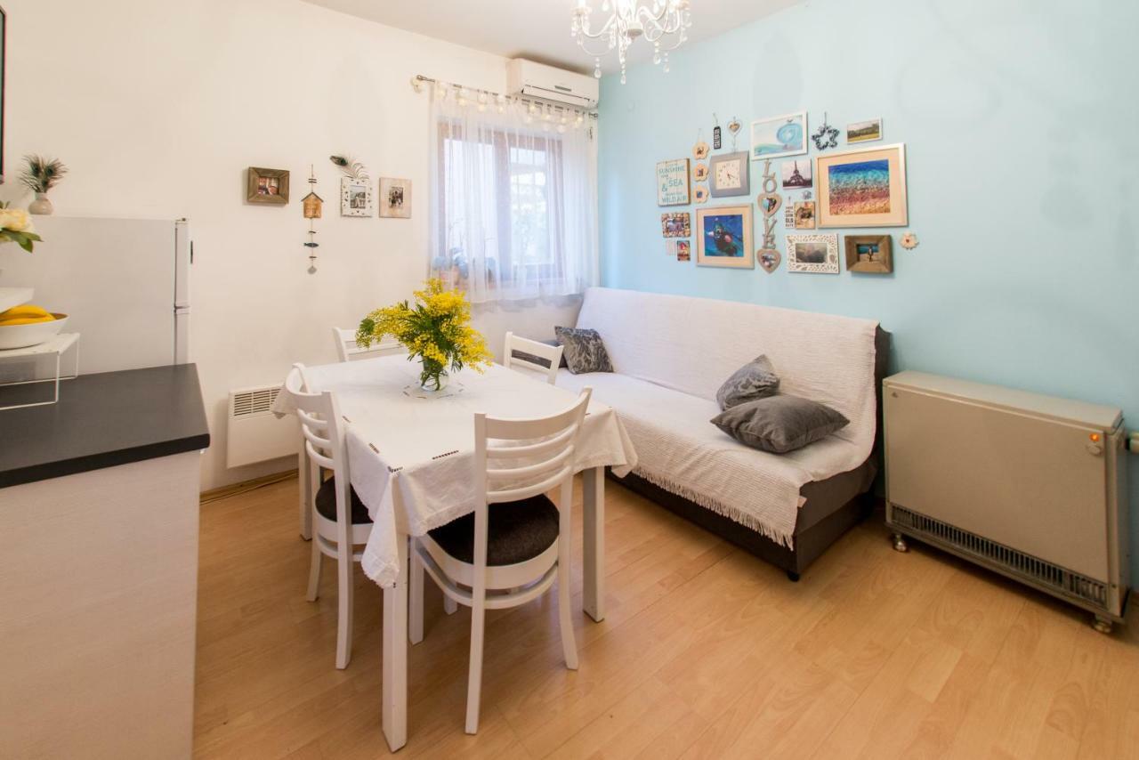 Cute Shabby Chic Apartment Ella Zadar Exterior foto